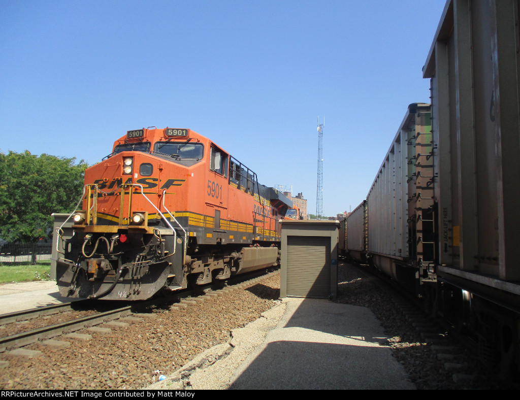 BNSF 5901